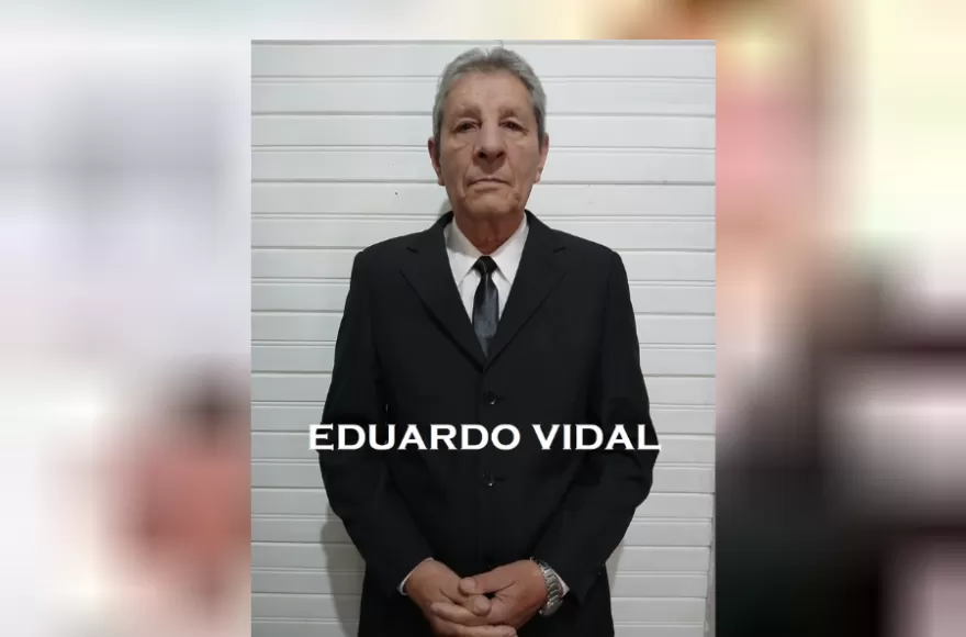 Eduardo Vidal, primer candidato a consejero escolar.