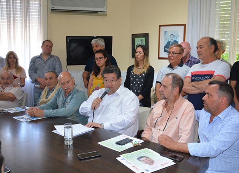 Encuentro en el despacho de Intendencia.