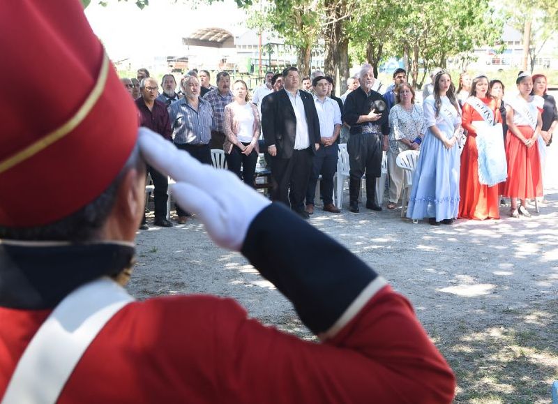 Ceremonia encabezada por el intendente Nedela.