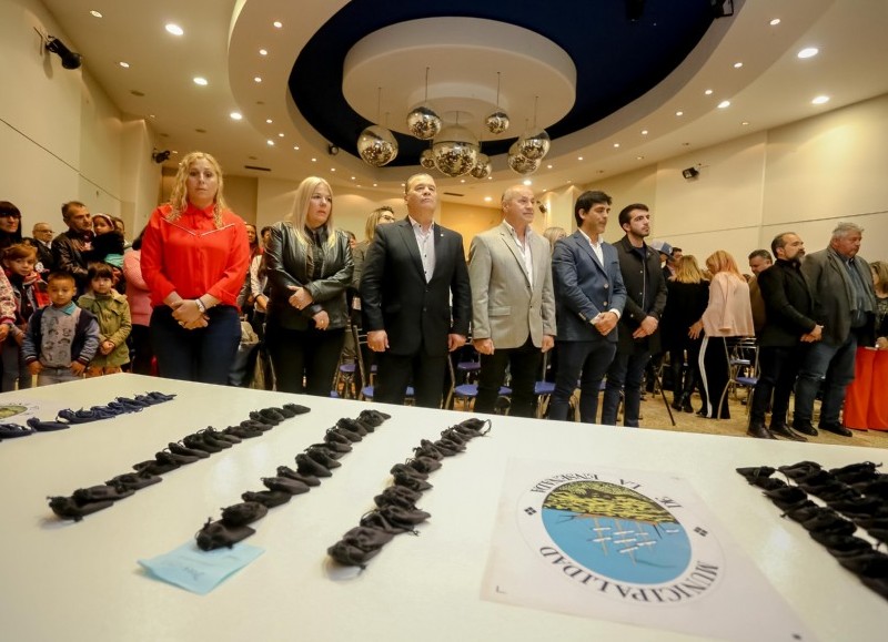 Ceremonia encabezada por el intendente Secco.