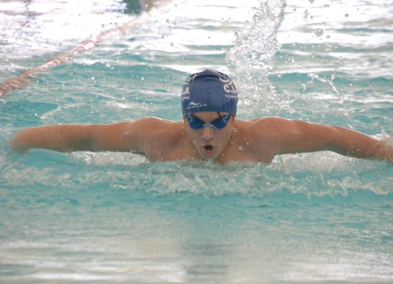 Natación, una de las disciplinas.