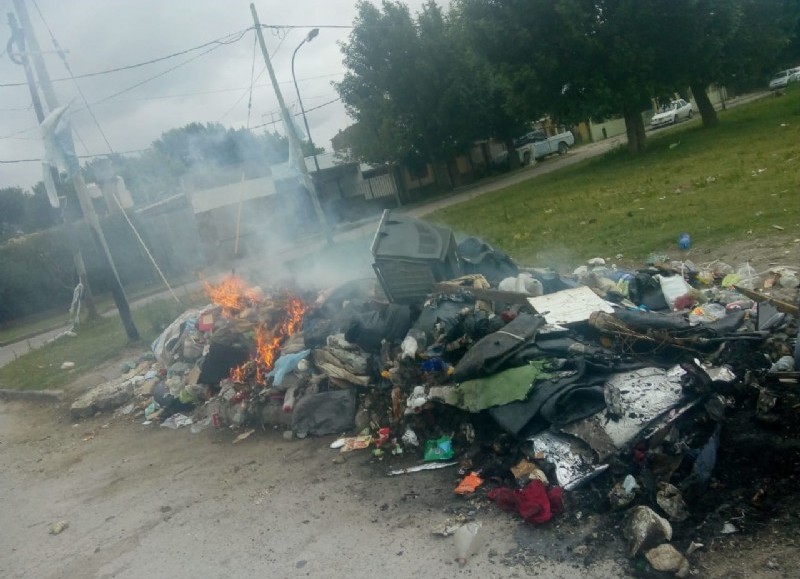 Debieron acudir los Bomberos Voluntarios.