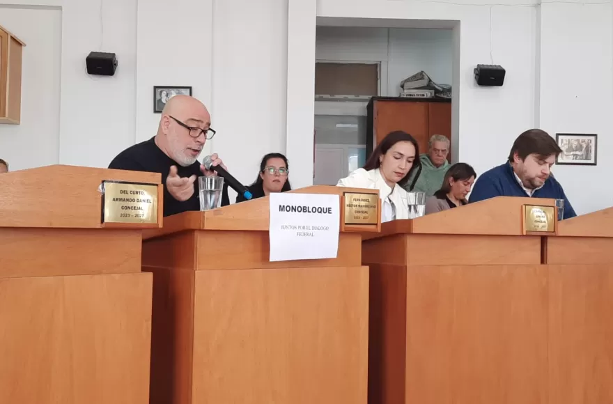 Los baches encendieron el debate en el Concejo