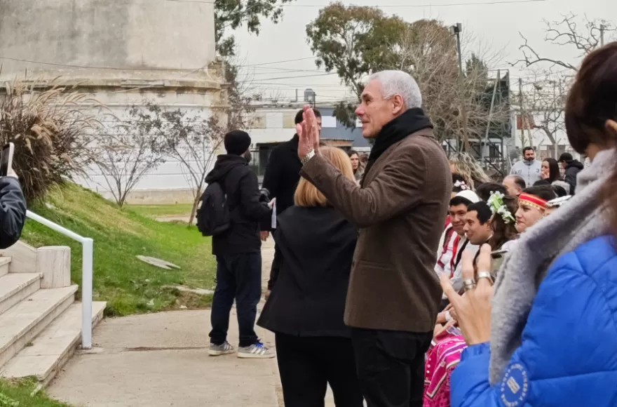 El intendente Cagliardi encabezó el acto.