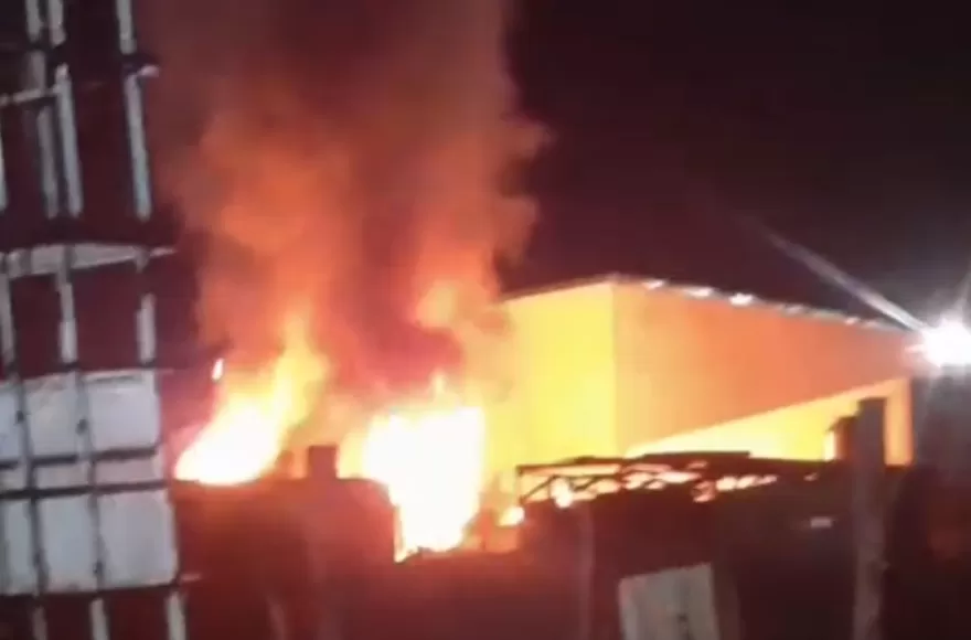El incendio se produjo en una vivienda de 40 y 149.
