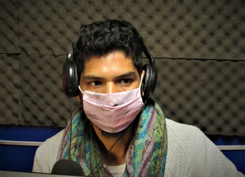 El precandidato en los estudios de la 88.5 