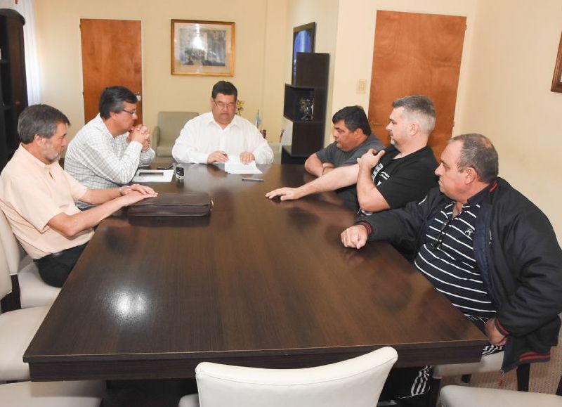 Reunión en Intendencia.