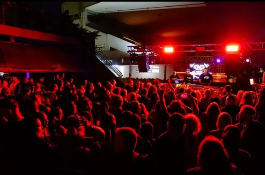 La cita es el 21 de febrero en Medusa.