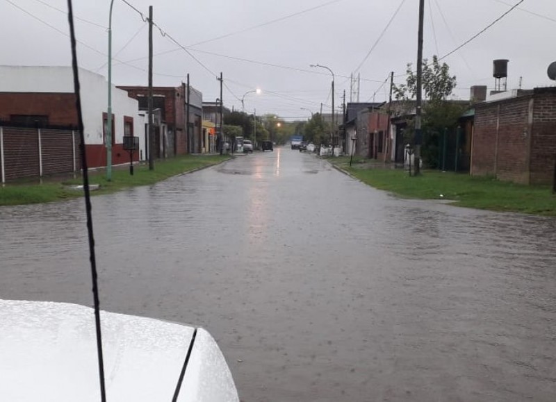 Varias calles inundadas.