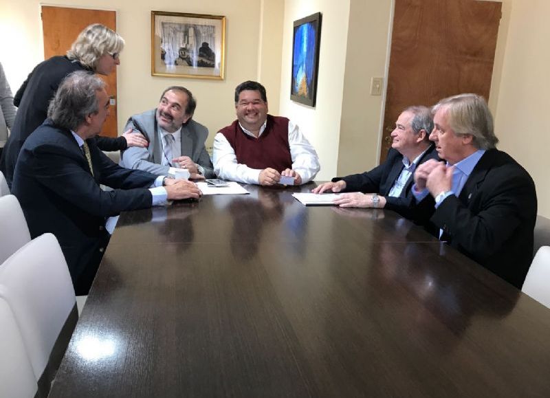 Encuentro en el despacho de Intendencia.