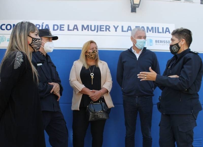 Importante presencia de autoridades.