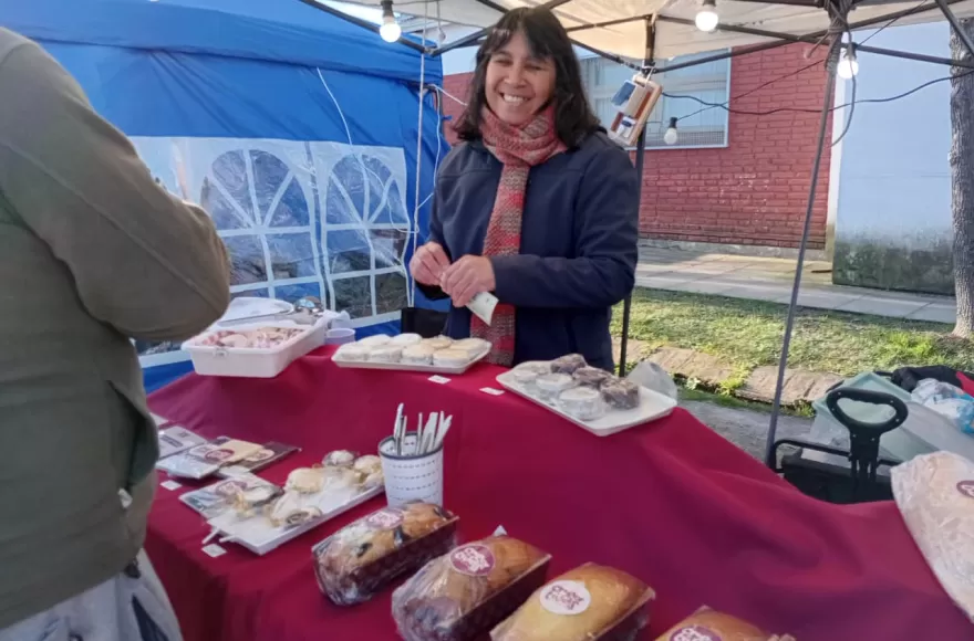 La feria del Barrio Banco Provincia crece: 76 emprendedores y otras 40 familias esperan un lugar