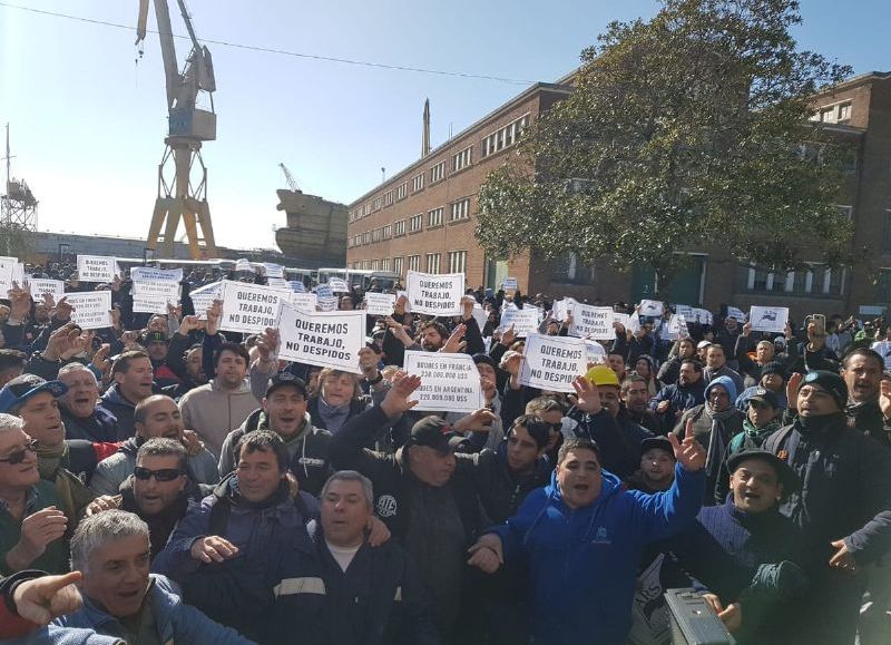 Días de incertidumbre en Astillero Río Santiago.