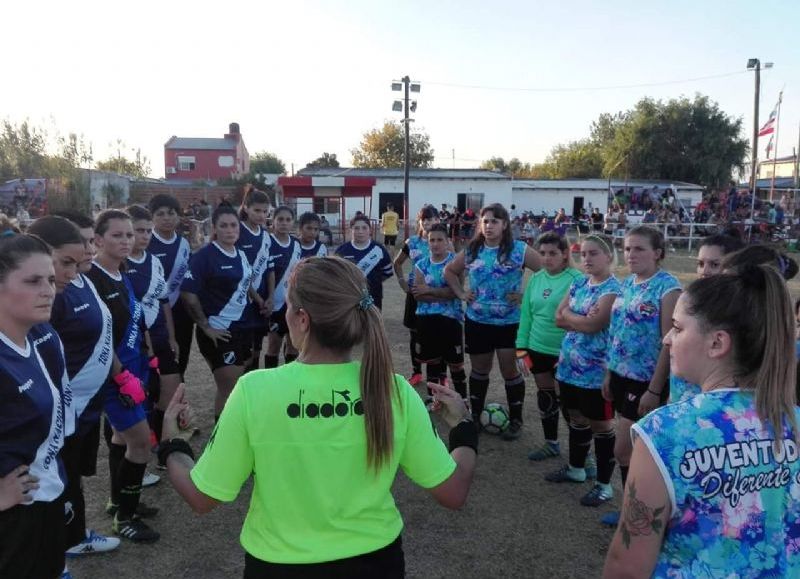 También se sumó el fútbol femenino.