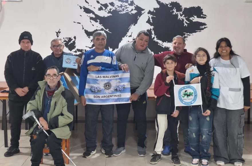 Representantes de la Escuela 8 visitaron el CEVECIM.