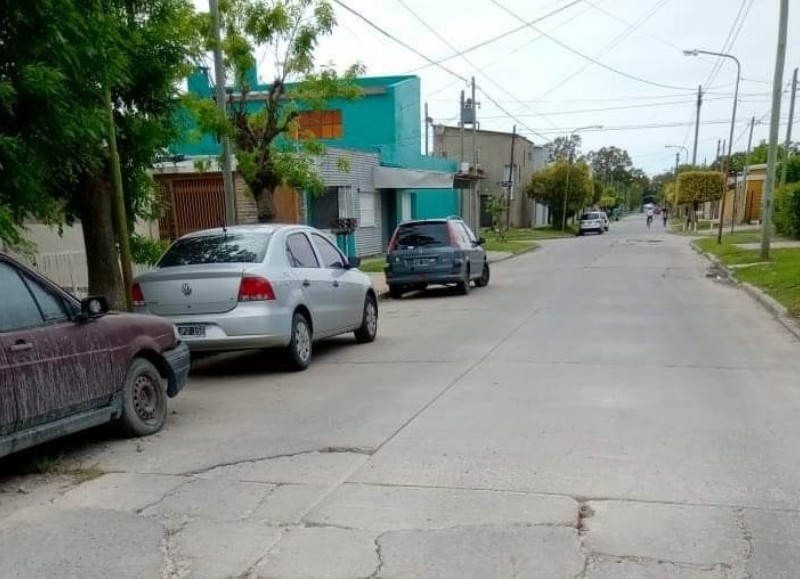 Urgen tareas de bacheo.