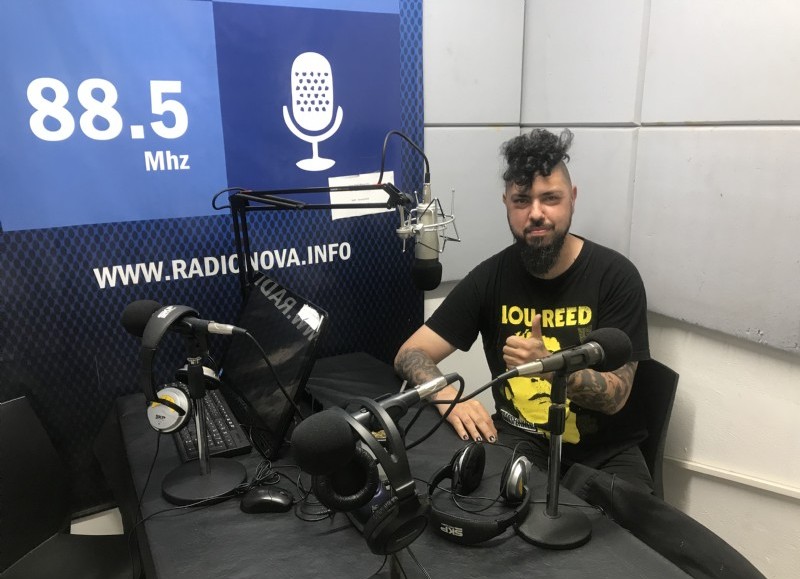 Fernando Menvielle en el aire de BerissoCiudad en Radio.