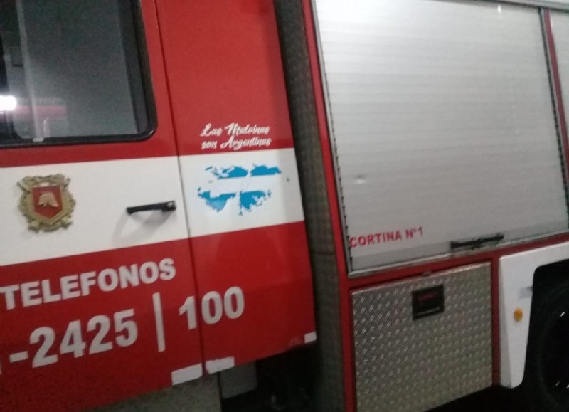 El vehículo atacado.