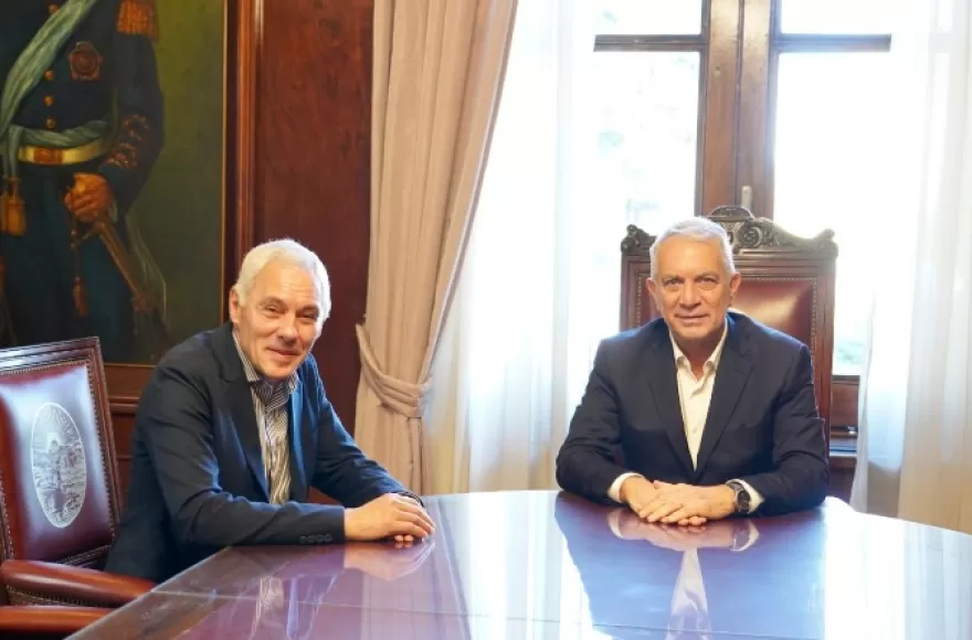 Cagliardi estuvo en la capital bonaerense.