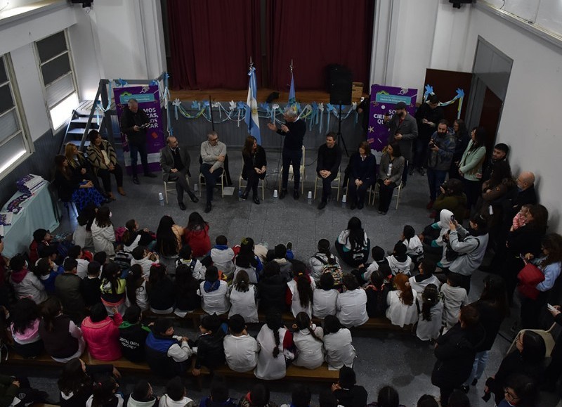 Acto en la Escuela N° 2.