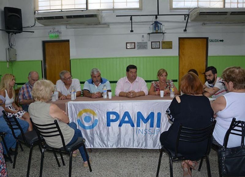 Otorgaron un subsidio por incentivo al Centro de Abuelos "Gral. San Martín", ubicado en Av. Montevideo entre 26 norte y 27.
