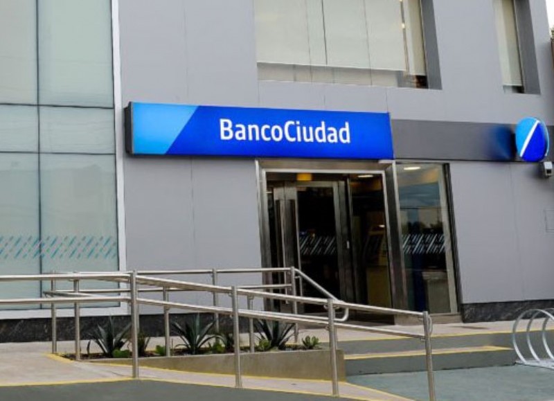 Turbio accionar con la banca porteña en el medio.