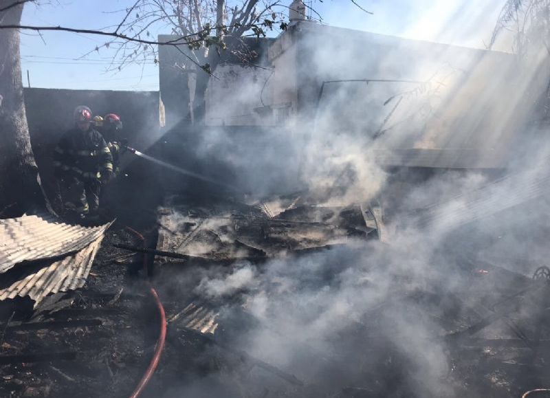 Expeditivo accionar de los bomberos.