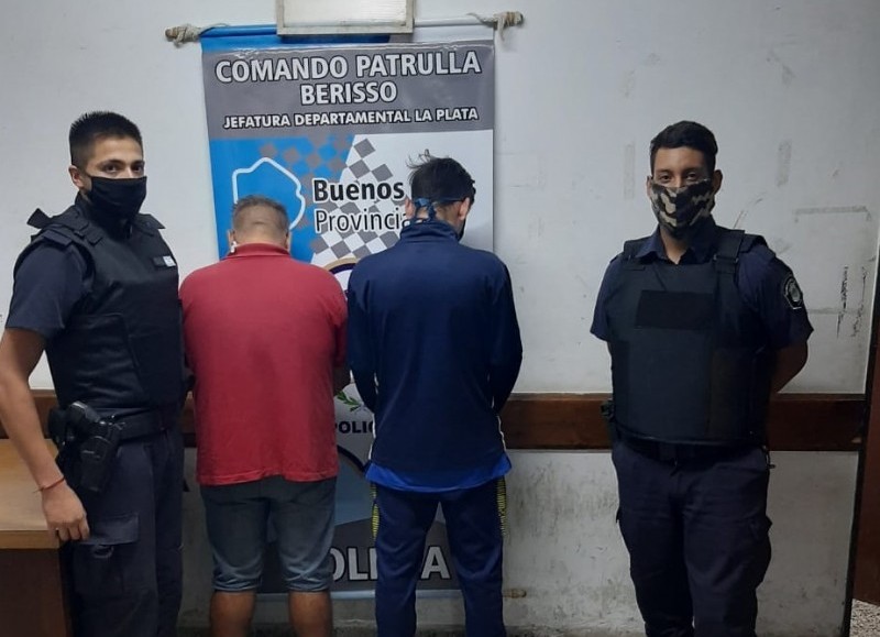 Los detenidos se encontraban en la vía pública sin justificativo.