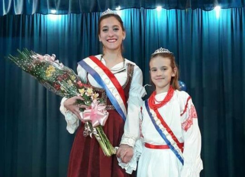 Verónica Ruiz Matkovic y Camila Baban.