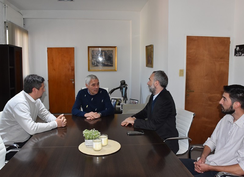 Reunión en el despacho de Intendencia.