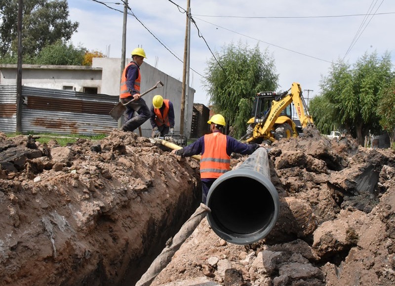 Tareas en cañerías sobre la Avenida 60