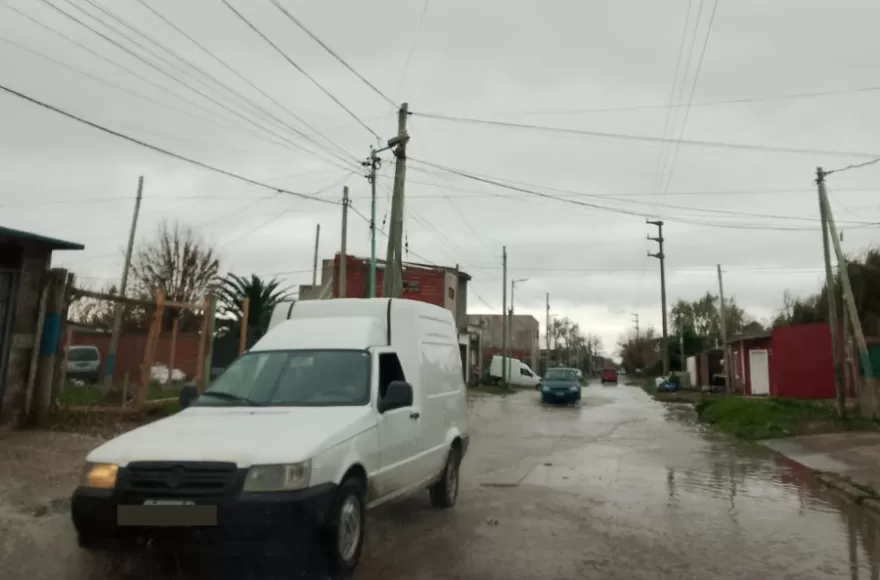 Algunas calles se encuentran intransitables para vehículos y peatones.