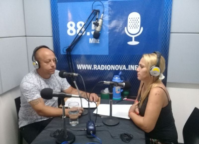 David Rivainera en diálogo con Silvia Cellini, por Cadena Radial NOVA. (Foto NOVA)