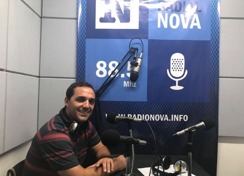 Juan Ignacio Mincarelli en el aire de Cadena Radial NOVA.
