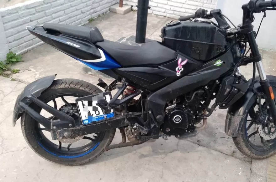 La motocicleta contaba con un pedido de secuestro activo.