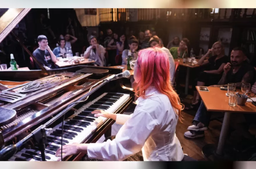 Noelia Sinkunas se presentará en vivo junto a Lito Vitale en La Biblioteca Café.