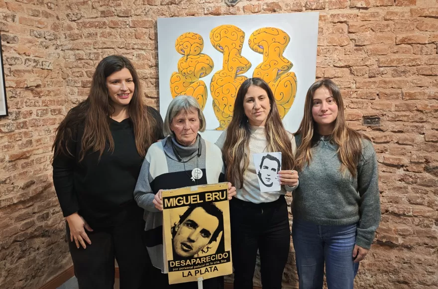 Emotivo recuerdo en Berisso: 33 a&ntilde;os sin Miguel Bru, vigilia y memoria activa