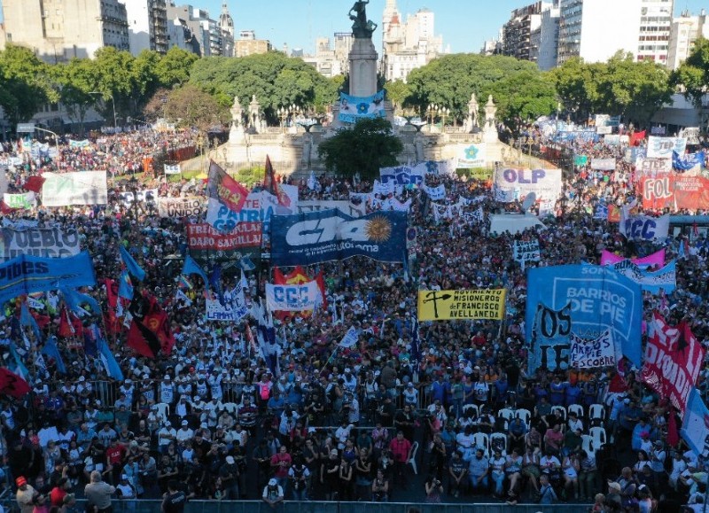 Masivo Repudio al Fondo Monetario Internacional