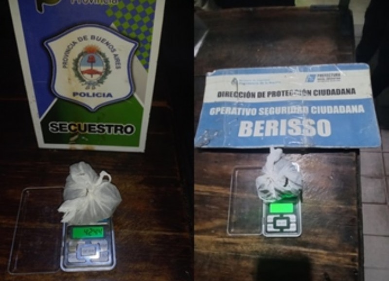 Un joven de 20 años fue detenido cuando caminaba en la vía pública y la Policía descubrió que llevaba una bolsa con marihuana, informaron fuentes policiales.