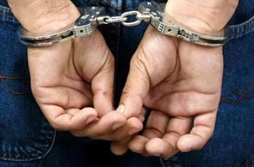 El sujeto fue aprehendido y trasladado a dependencia policial.