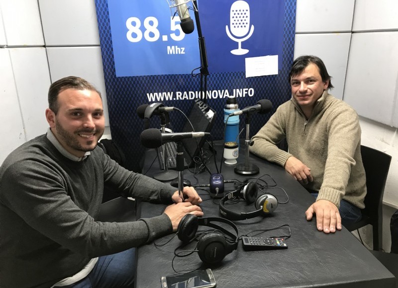 Ezequiel Giuffrida y Emmanuel Guerrero, en el aire de BerissoCiudad en Radio.