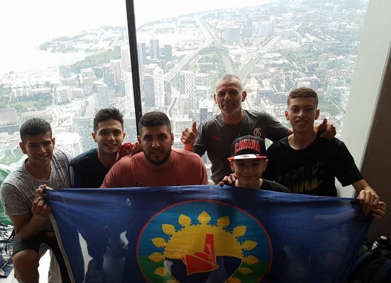 El sabonim Fernández junto a su equipo.