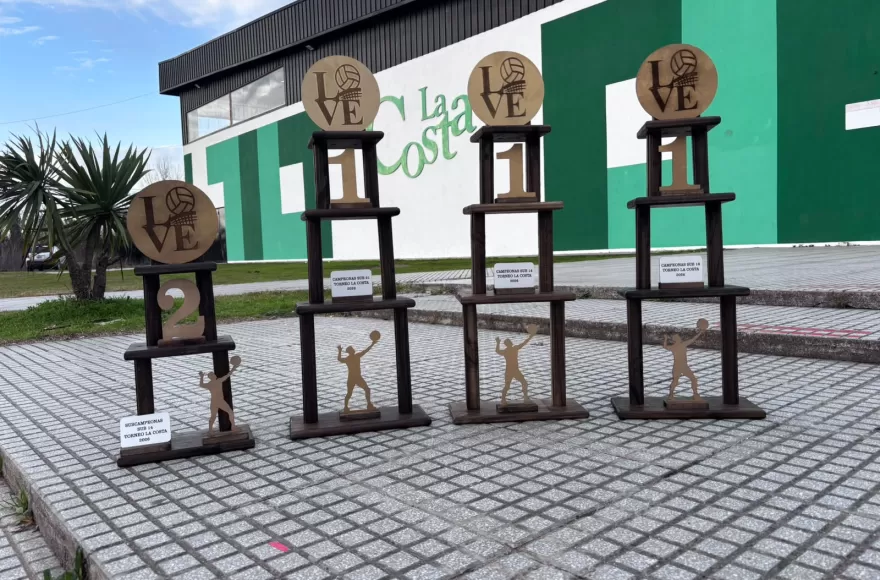 Los trofeos conseguidos por la delegación del CReS.