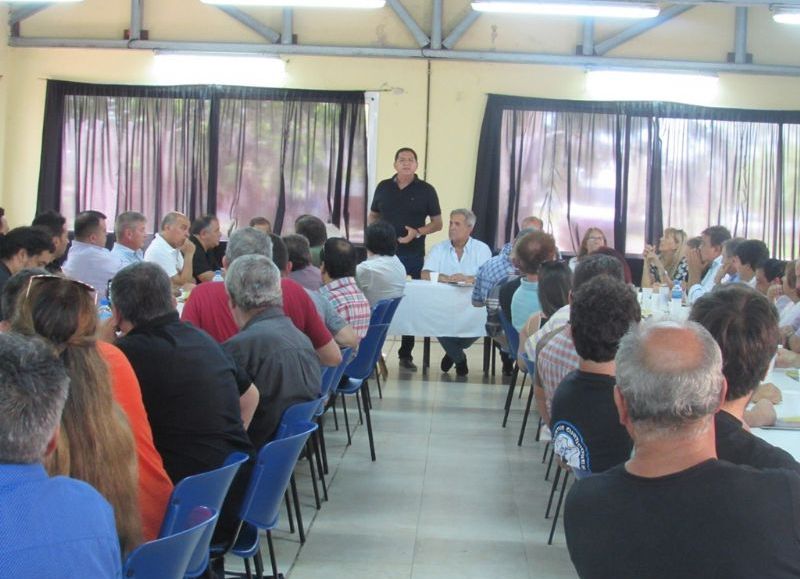 "A este gobierno hay que enfrentarlo en la calle", sostuvo Garaza.