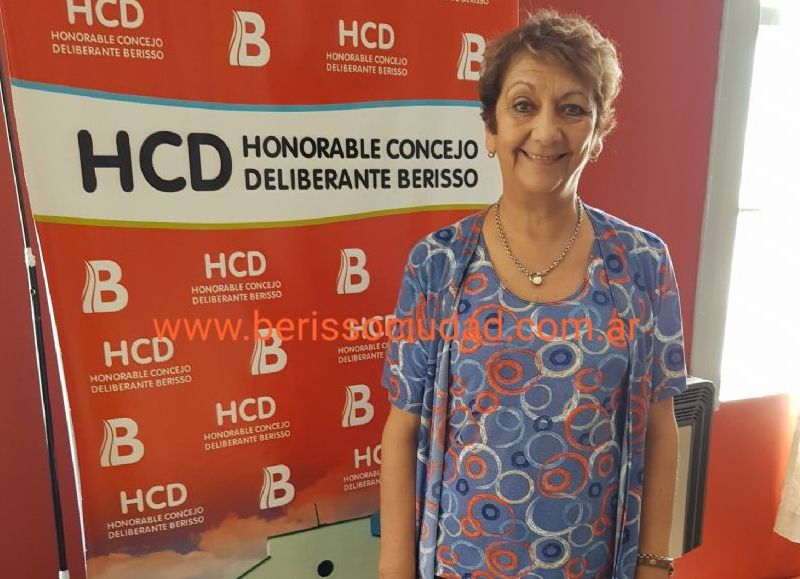 Ana Lara deja la presidencia del Concejo Deliberante.