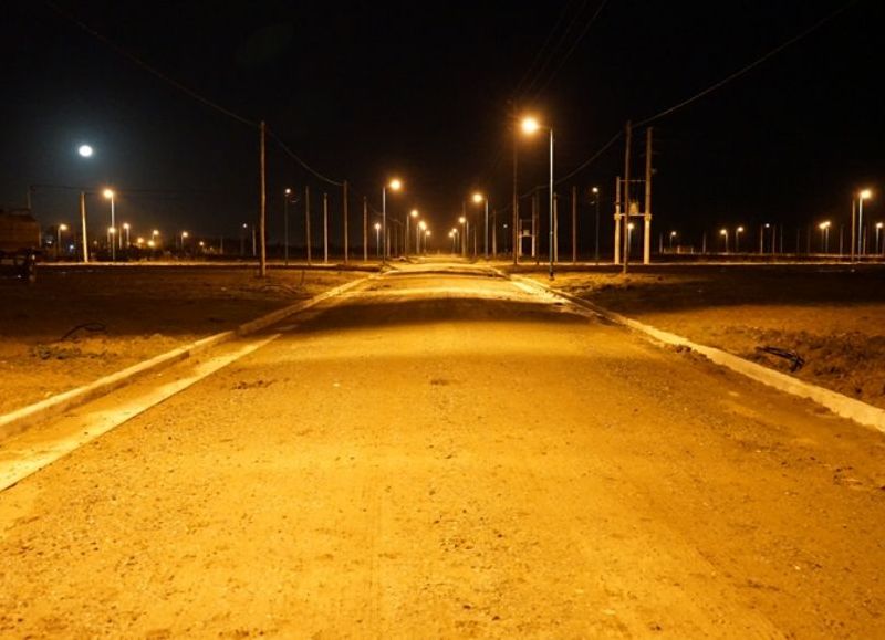 Acompaña el circuito de calles internas.