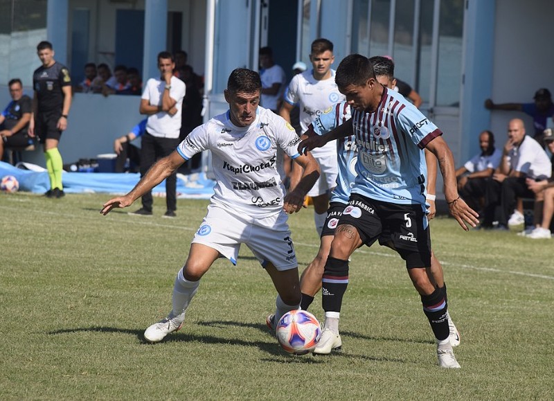 Villa San Carlos 0 - UAI Urquiza 0.