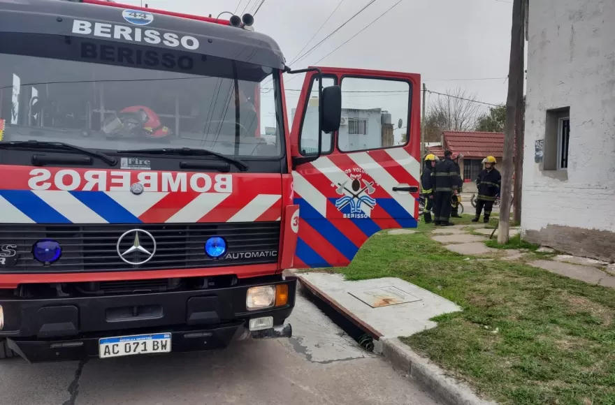 Expeditivo accionar de los bomberos.