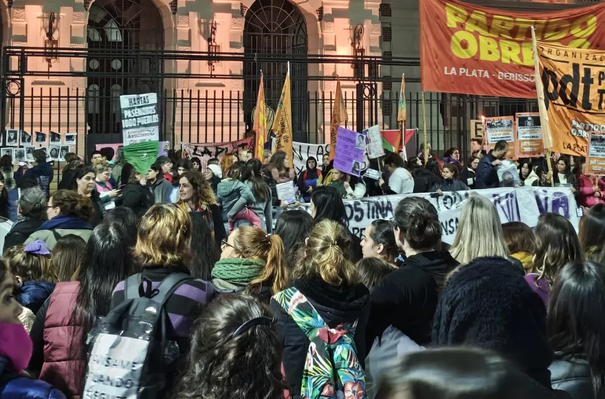 Marcha masiva regional: La Plata, Berisso y Ensenada marcharon por Ni Una Menos y justicia