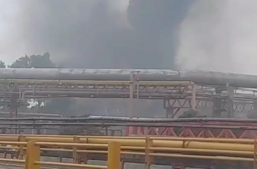 El siniestro se registró en uno de los equipos de la Refinería, más precisamente en Topping D.